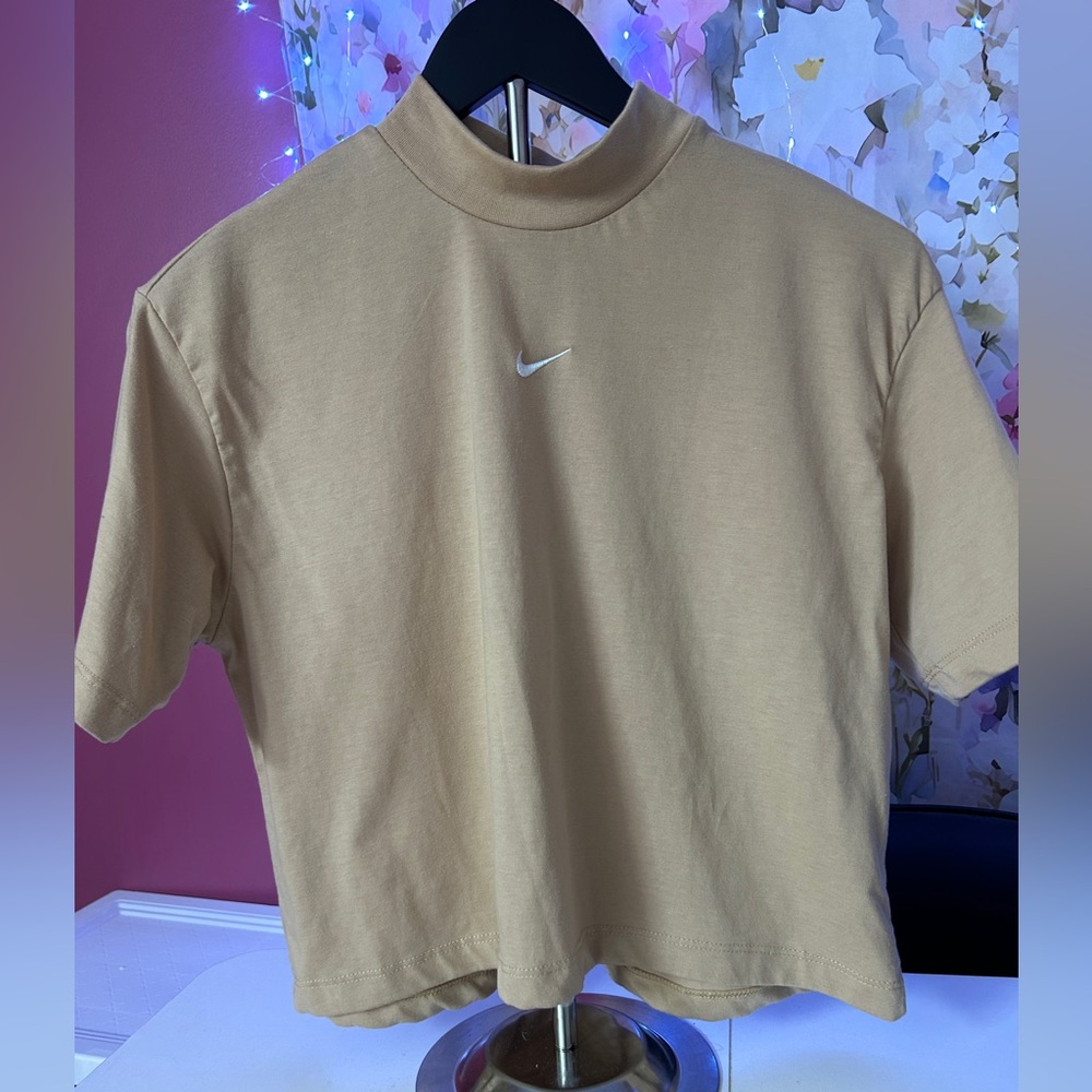 NIKE mock neck short sleeve top in tan SMALL